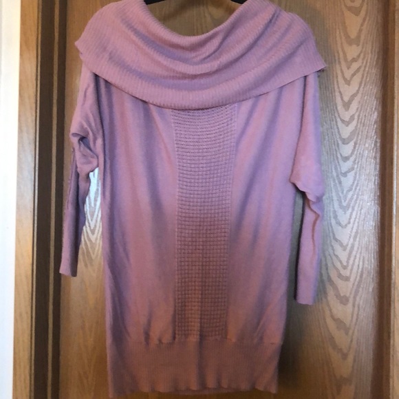Pink off shoulder sweater - Picture 4 of 6